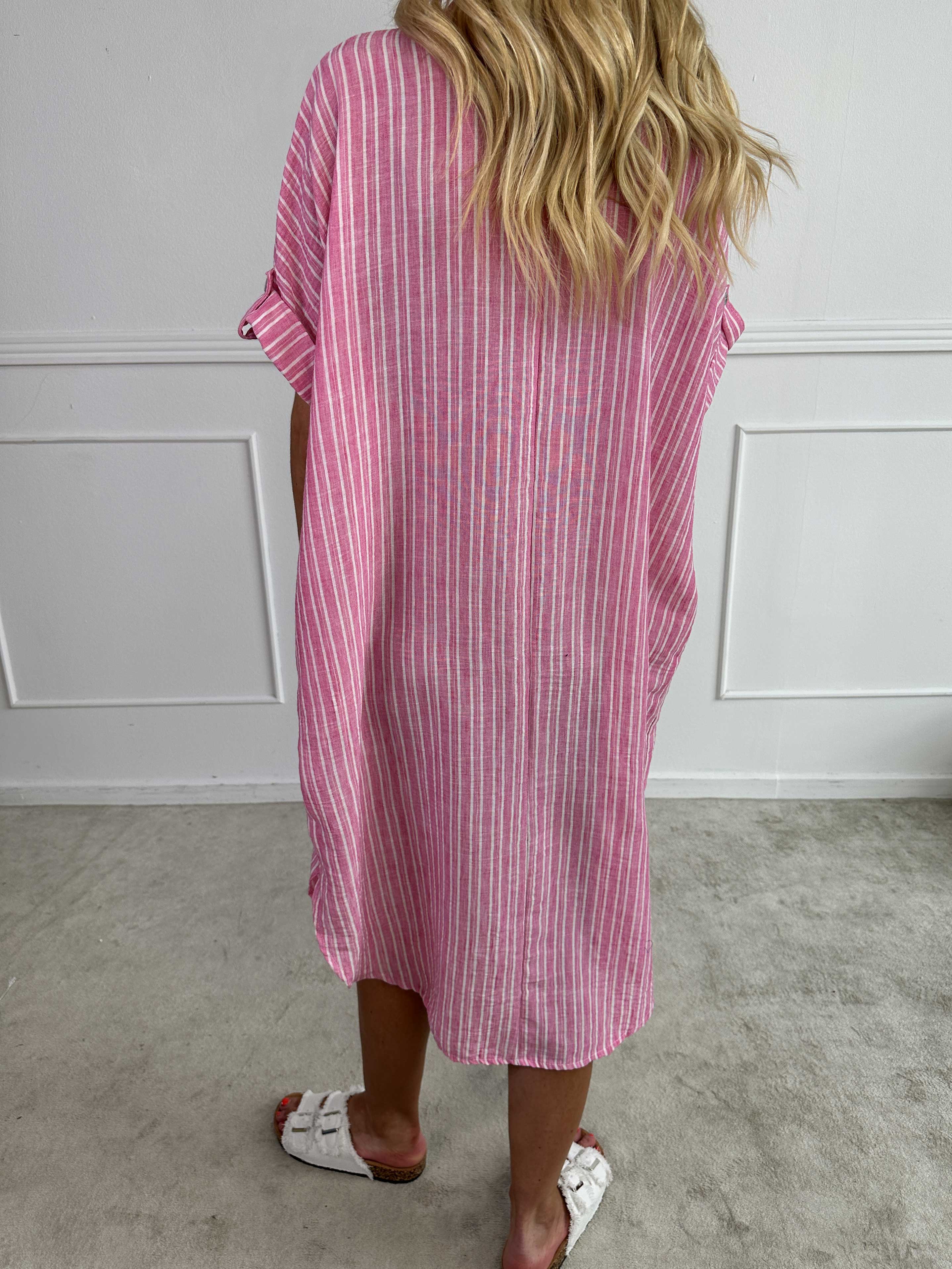 Evelyn - Stribet tunikakjole med skjortekrave